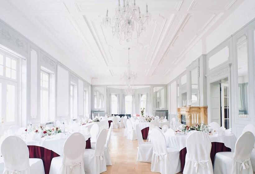 ホテル Schloss Teutschenthal