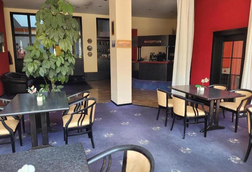 호텔 Schweizer Hof