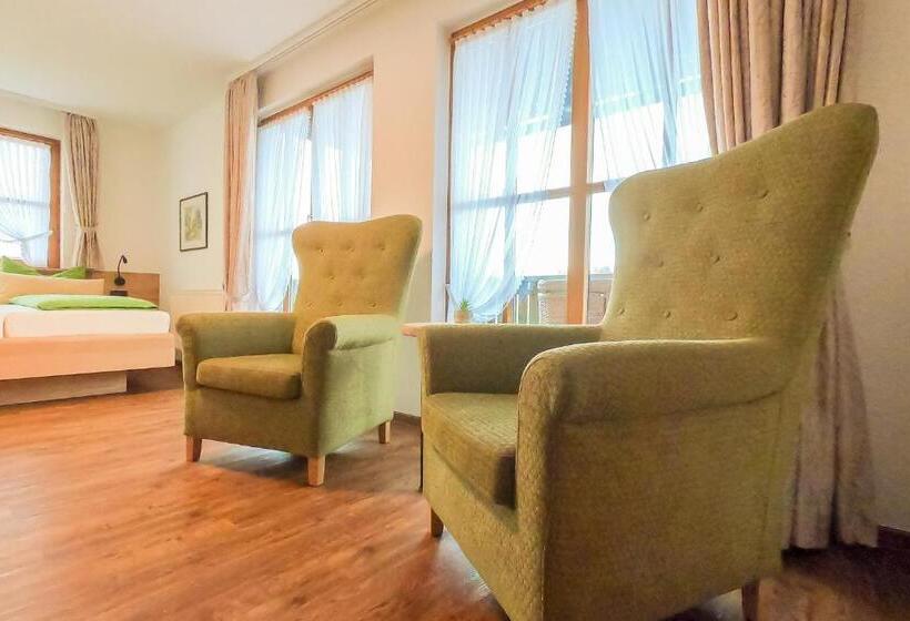 فندق Und Berggasthof Zum Sonnenhof