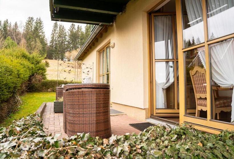 فندق Und Berggasthof Zum Sonnenhof