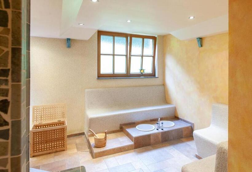 فندق Und Berggasthof Zum Sonnenhof