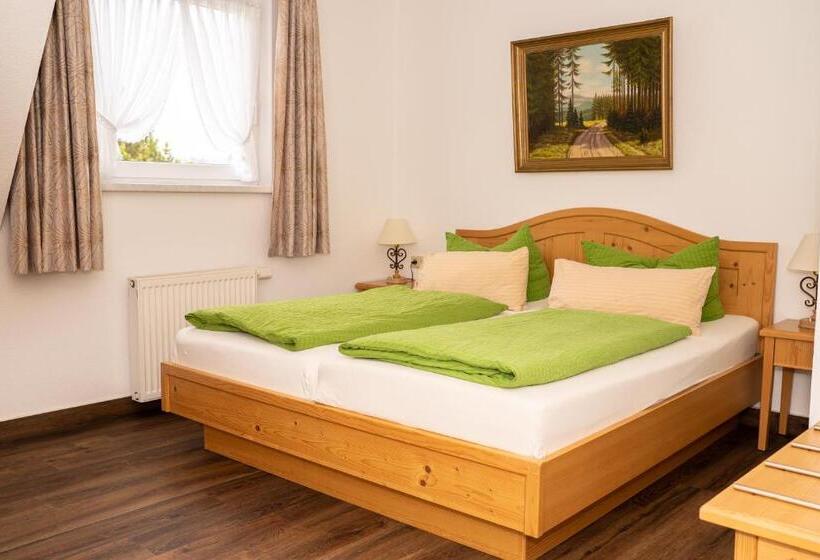 فندق Und Berggasthof Zum Sonnenhof