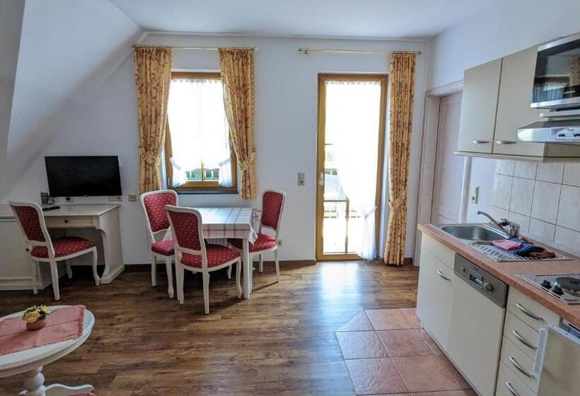 فندق Und Berggasthof Zum Sonnenhof