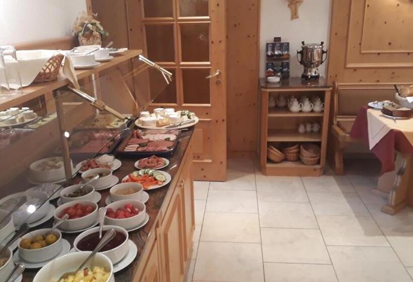 فندق Und Berggasthof Zum Sonnenhof