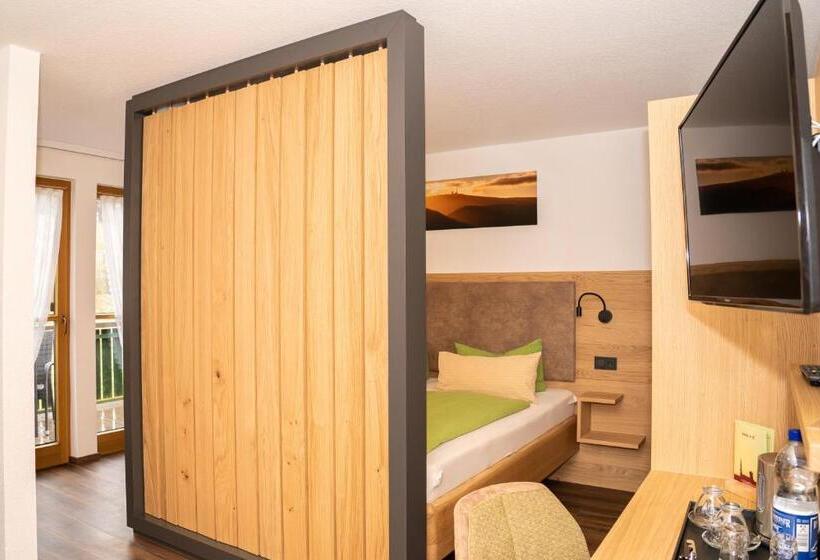 فندق Und Berggasthof Zum Sonnenhof