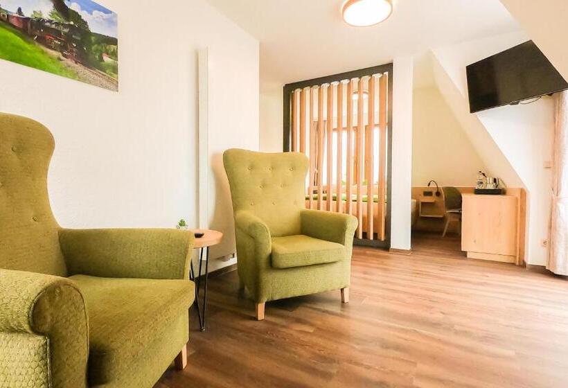 فندق Und Berggasthof Zum Sonnenhof