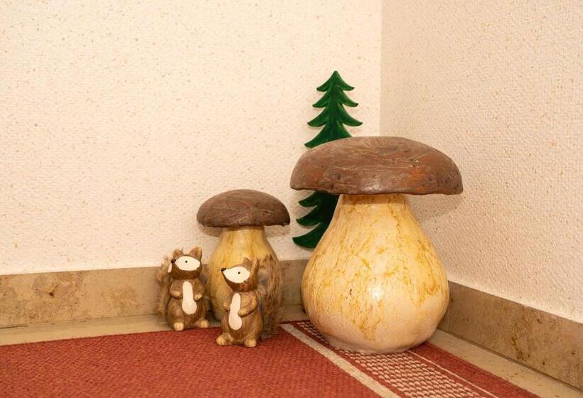 فندق Und Berggasthof Zum Sonnenhof