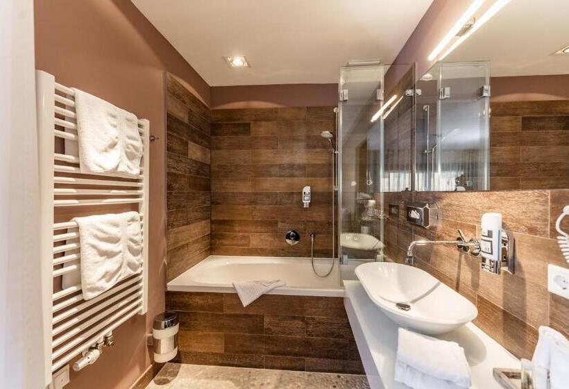 Отель Villa Lago Garni