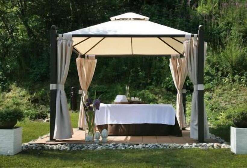 هتل Waldecker Hof