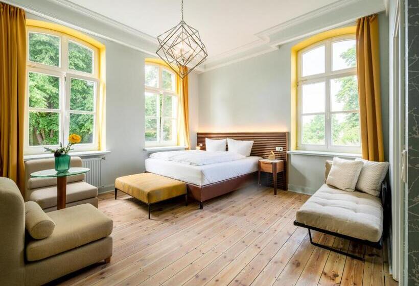 Stuckhotel Fettehenne