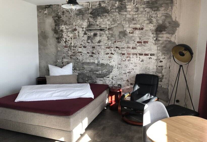 فندق Zur Alten Schmiede