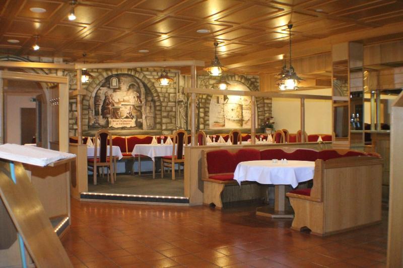 فندق Zur Kaiserpfalz