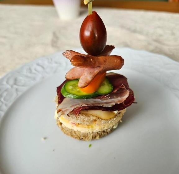 Отель Zur Krone