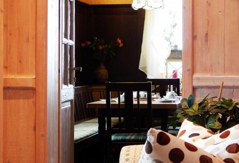 펜션 Berg Hotel Weingarten Garni