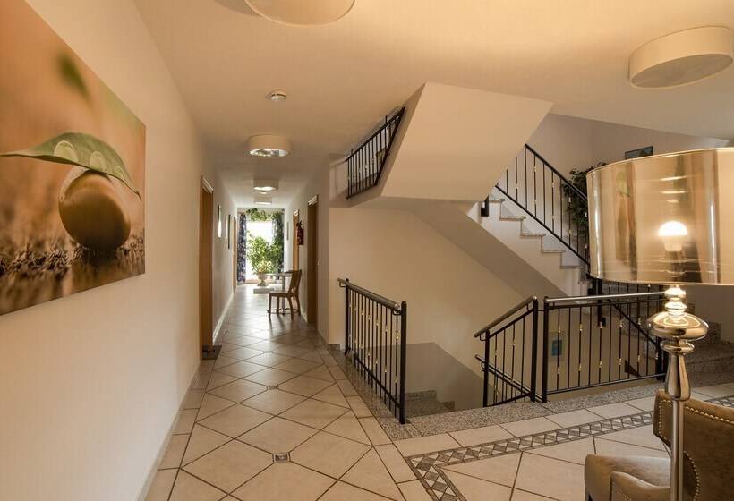 펜션 Berg Hotel Weingarten Garni