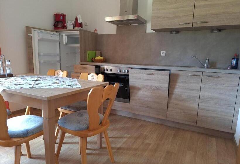 膳宿费 Berggasthaus Kraxenberger