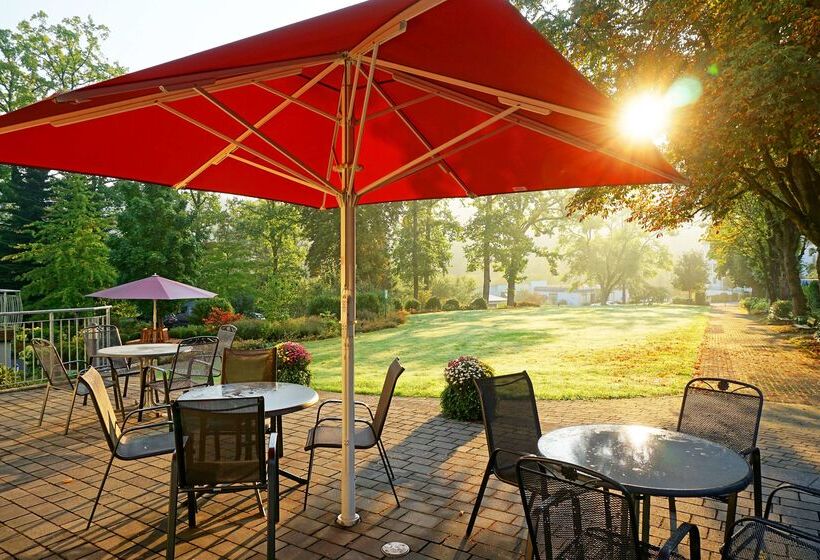 پانسیون Dorint Parkhotel Siegen