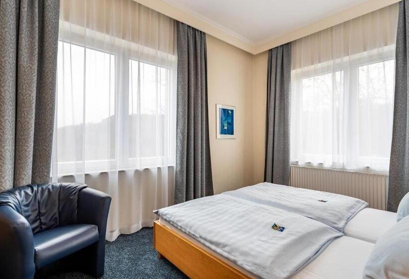 پانسیون Dorint Parkhotel Siegen