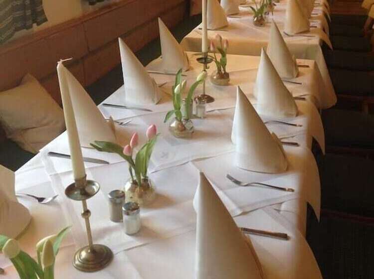 Пансион Gasthof Zur Post Oberwirt