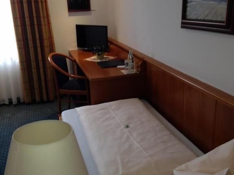 Пансион Gasthof Zur Post Oberwirt