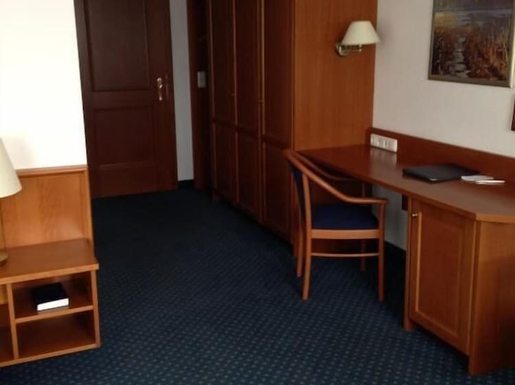 Пансион Gasthof Zur Post Oberwirt