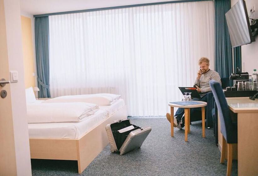 پانسیون Johanniter Gastehaus