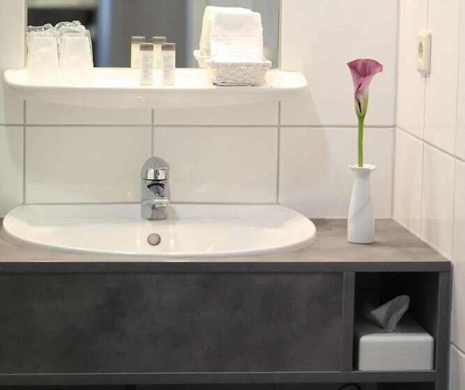 پانسیون Johanniter Gastehaus