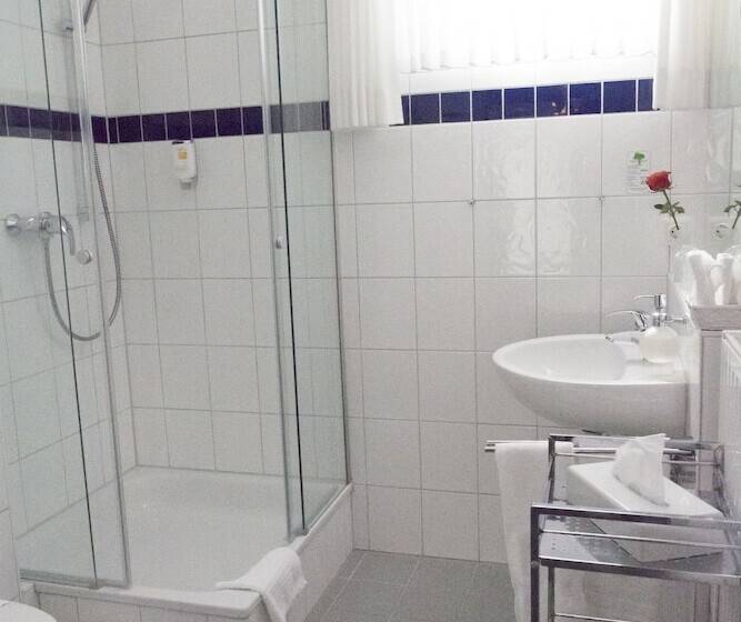 پانسیون Johanniter Gastehaus