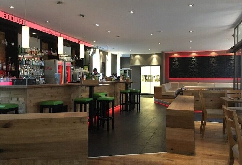 Schiefer Suite Hotel & Apartments