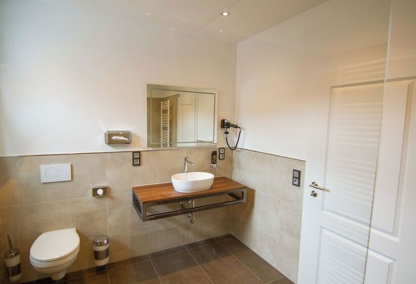 Schiefer Suite Hotel & Apartments