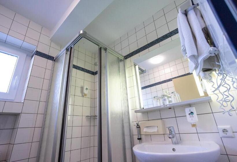 Stadt Gut Hotel Siegboot