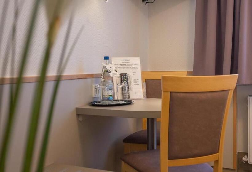 Stadt Gut Hotel Siegboot