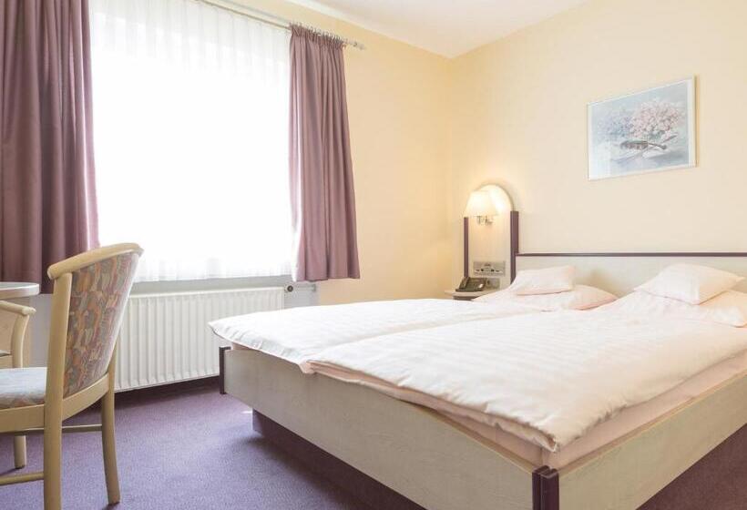 Stadt Gut Hotel Siegboot