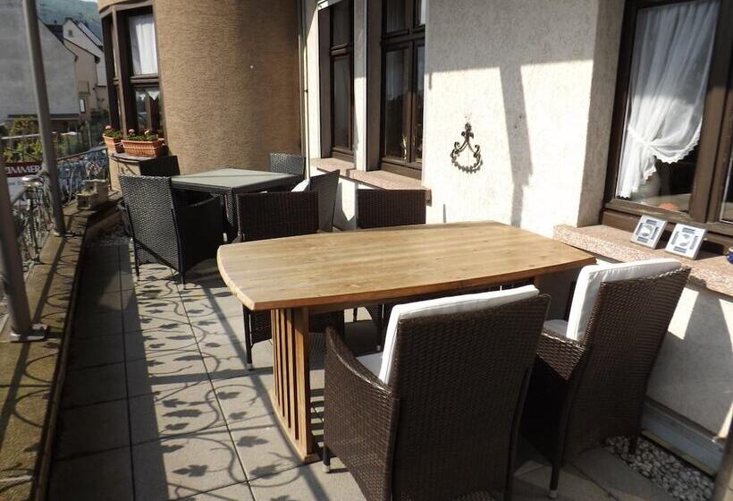 住宿加早餐  Pension Winzerhaus Haas Lenz Zell Mosel