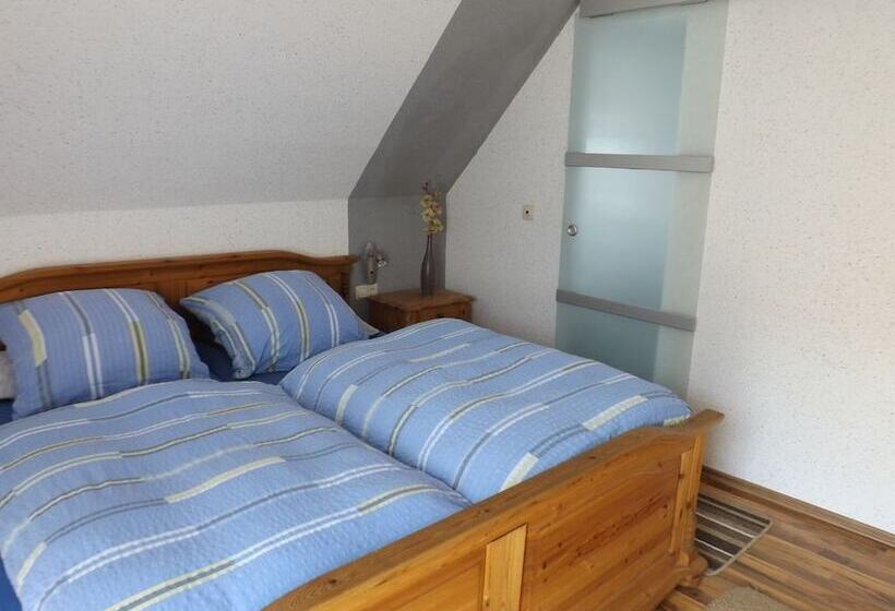 住宿加早餐  Pension Winzerhaus Haas Lenz Zell Mosel