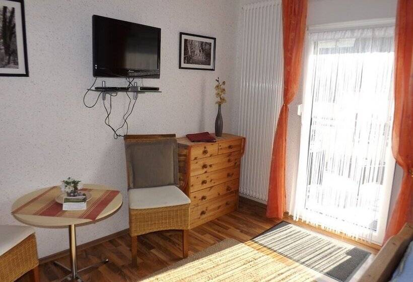 住宿加早餐  Pension Winzerhaus Haas Lenz Zell Mosel