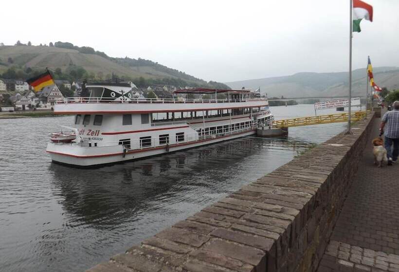 住宿加早餐  Pension Winzerhaus Haas Lenz Zell Mosel