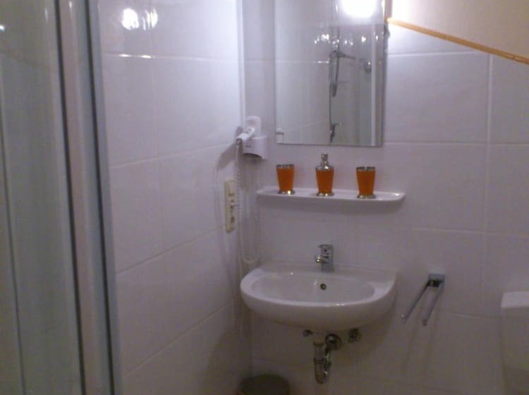 مبيت وإفطار Eifel   Pension