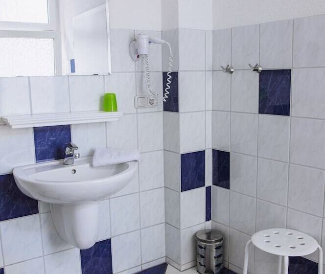 مبيت وإفطار Pension Bertha