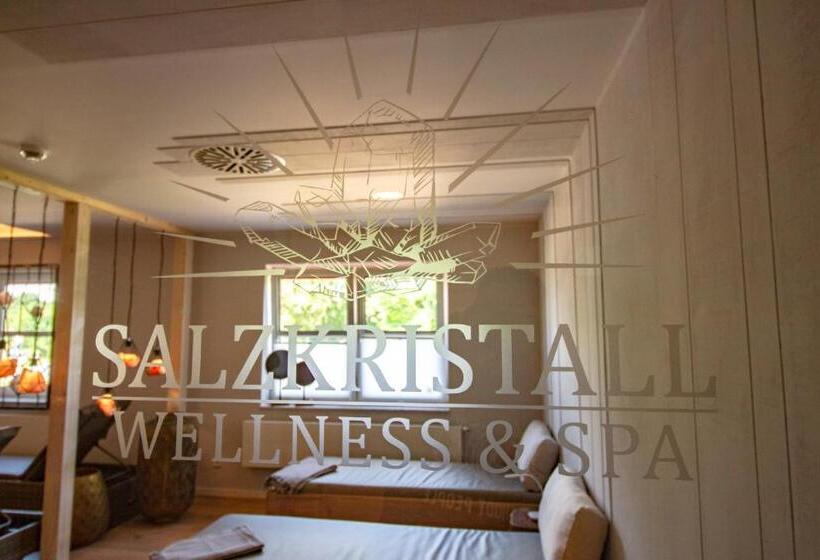 Bernstein Acamed Resort