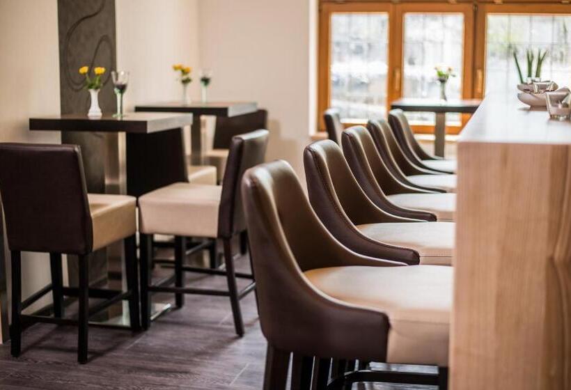 B&s Hotel Am Bachhaus