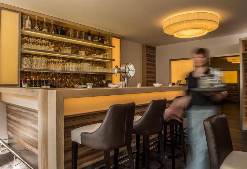 B&s Hotel Am Bachhaus