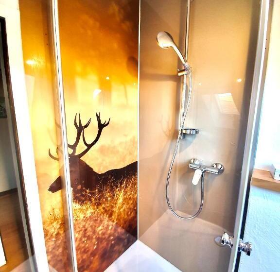 هتل Almehof Thone