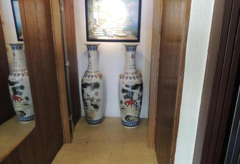 Отель Am Flughafen