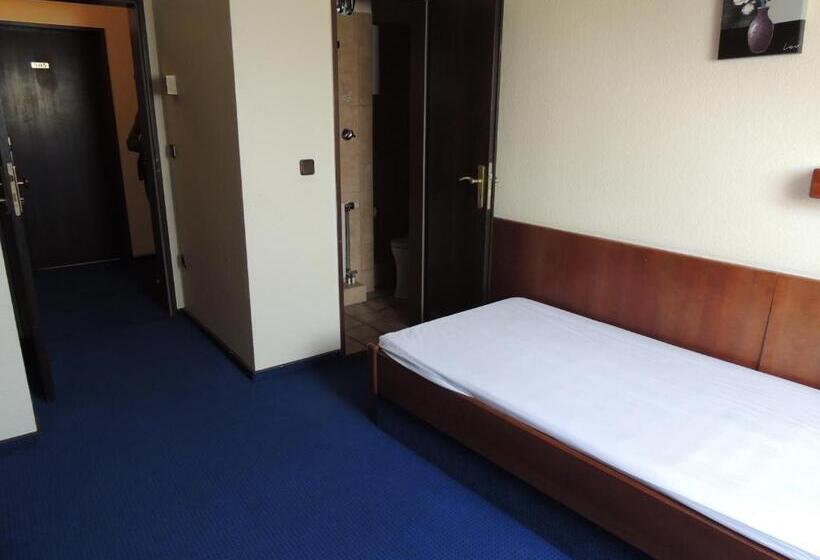 Отель Am Flughafen