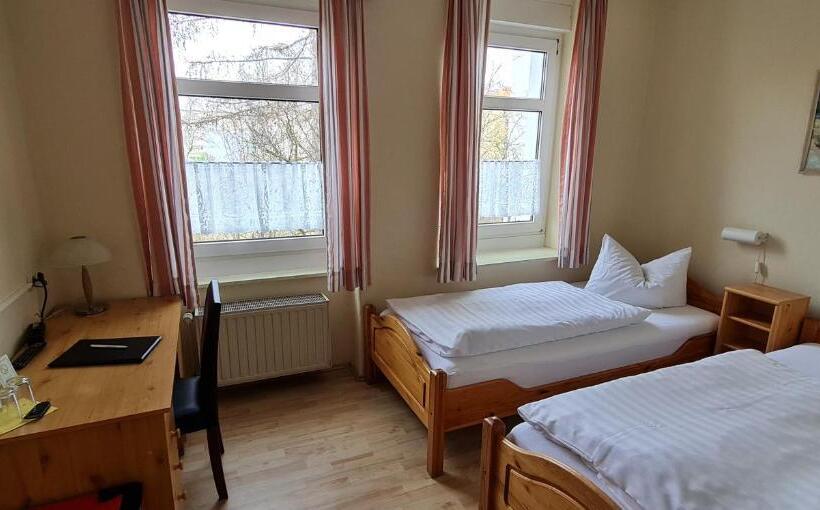 فندق Am Sudenburger Hof