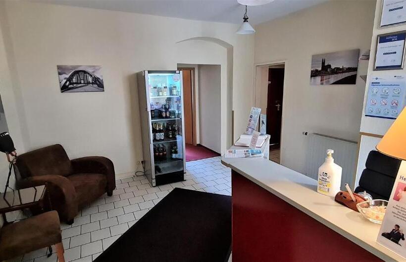 فندق Am Sudenburger Hof