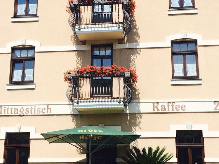 ホテル Bb Bahnhof Bertsdorf