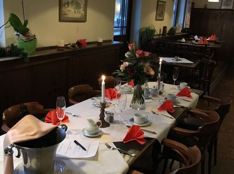 ホテル Bb Bahnhof Bertsdorf