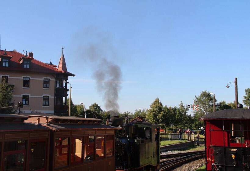 ホテル Bb Bahnhof Bertsdorf